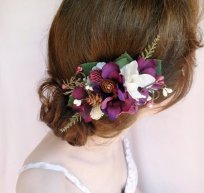 Purple Flower Hair Comb – created and sold by thehoneycomb on Etsy