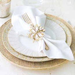 Festive Christmas Table Place Settings – shared on Better Homes and Gardens