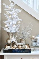 Modern White and Gold Winter Ornament Display – spotted on Pinterest