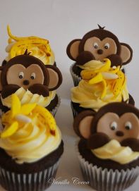 Monkey and Banana Cupcakes – shared by Cocoa Claudia on Flickr