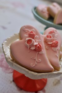 Large Folk Art Heart Cookies in Pink – created and sold by MarinoldCakes on Etsy