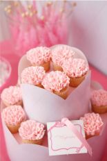 Pink Carnation Flower Cupcakes – spotted on Pinterest